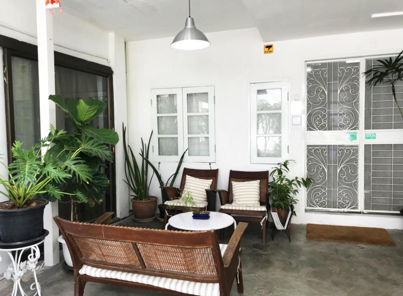 12/14 Home Studio Bangkok Exterior photo